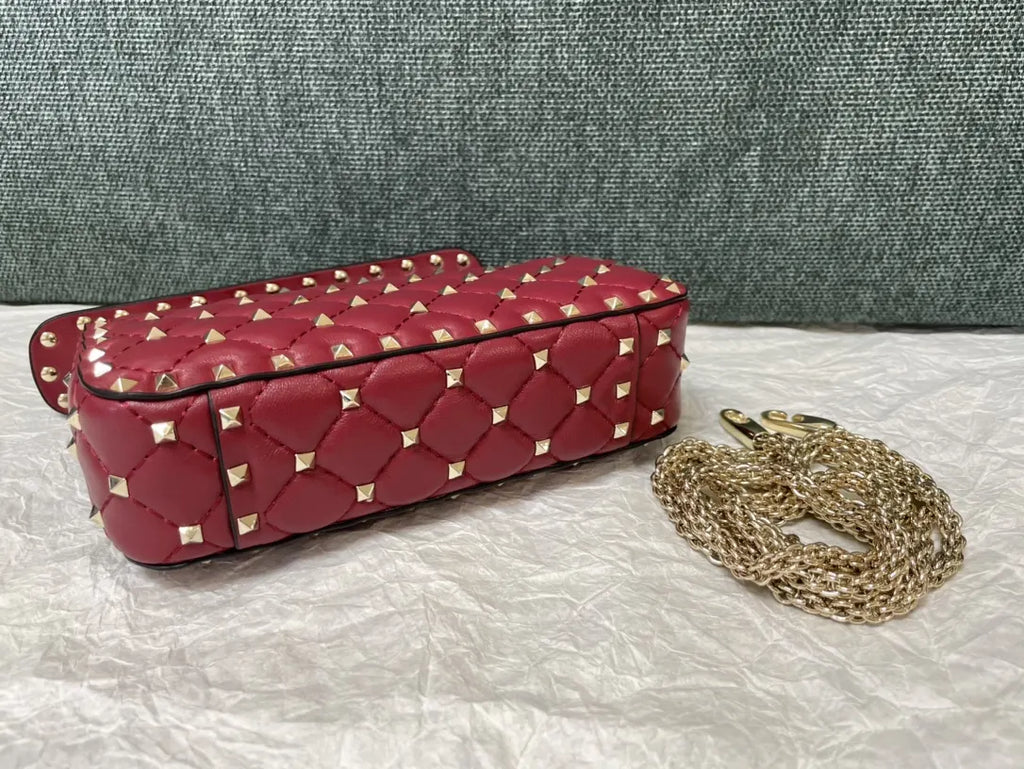 Valentino Burgundy Quilted Rockstud Bag - Hình 3