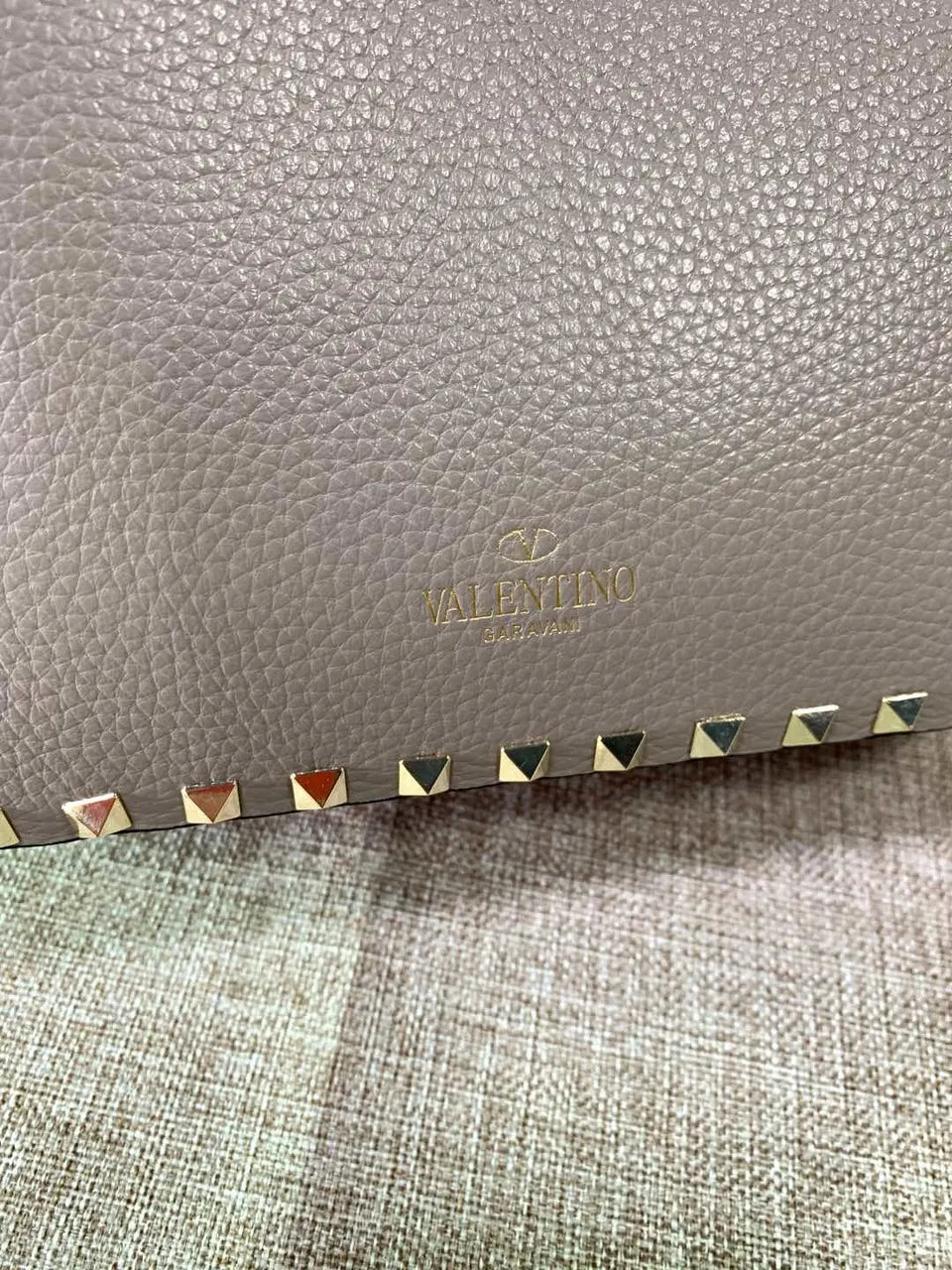 Valentino Grey Rockstud Shoulder Bag - Hình 8