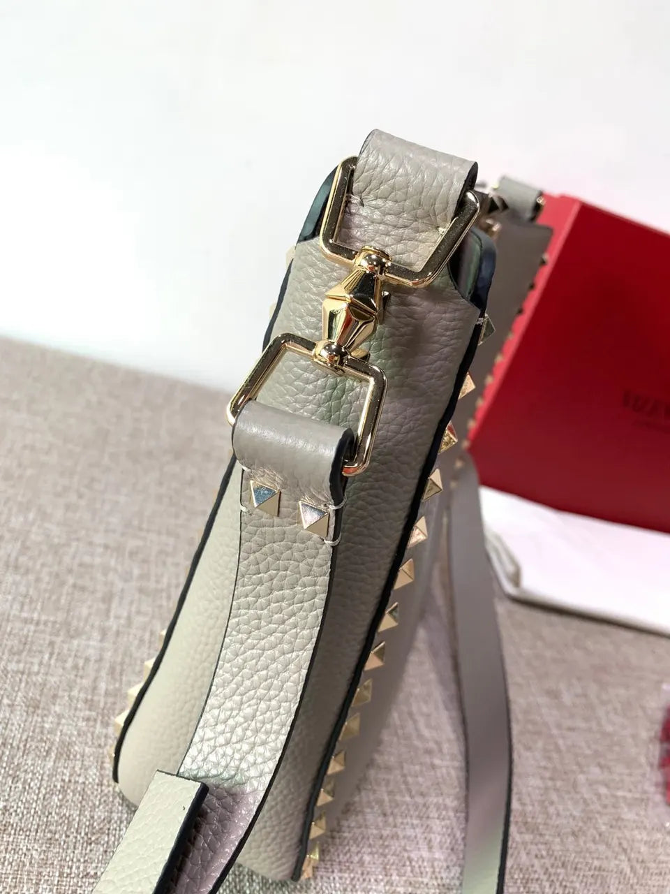 Valentino Grey Rockstud Shoulder Bag - Hình 5