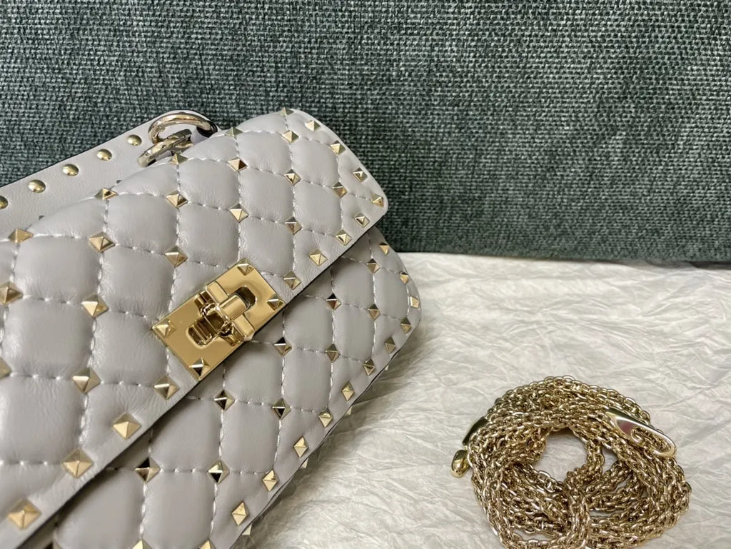 quilted Valentino Gray Roman Stud Bag - Hình 6