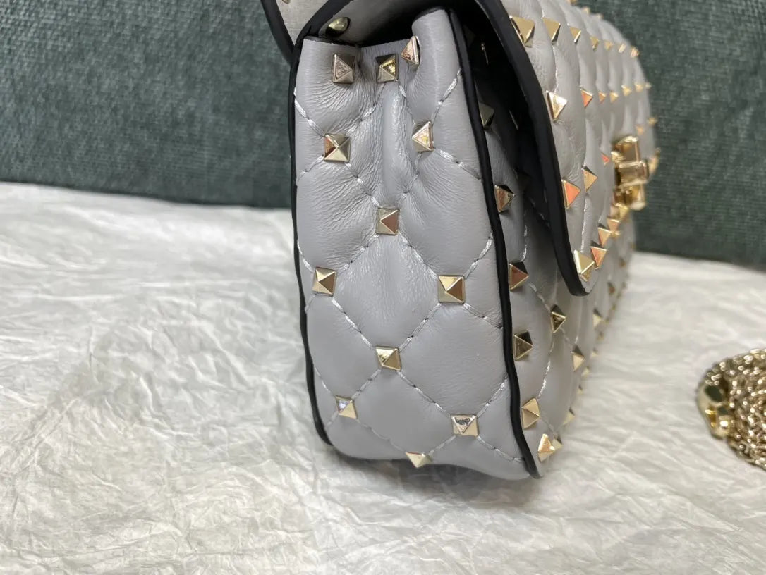 quilted Valentino Gray Roman Stud Bag - Hình 5