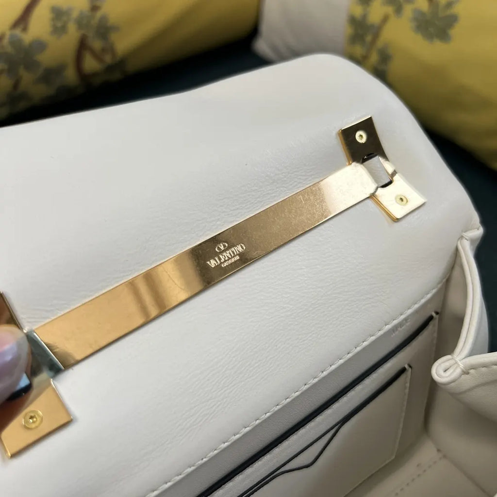 pyramid Valentino Optical White Bag - Hình 8