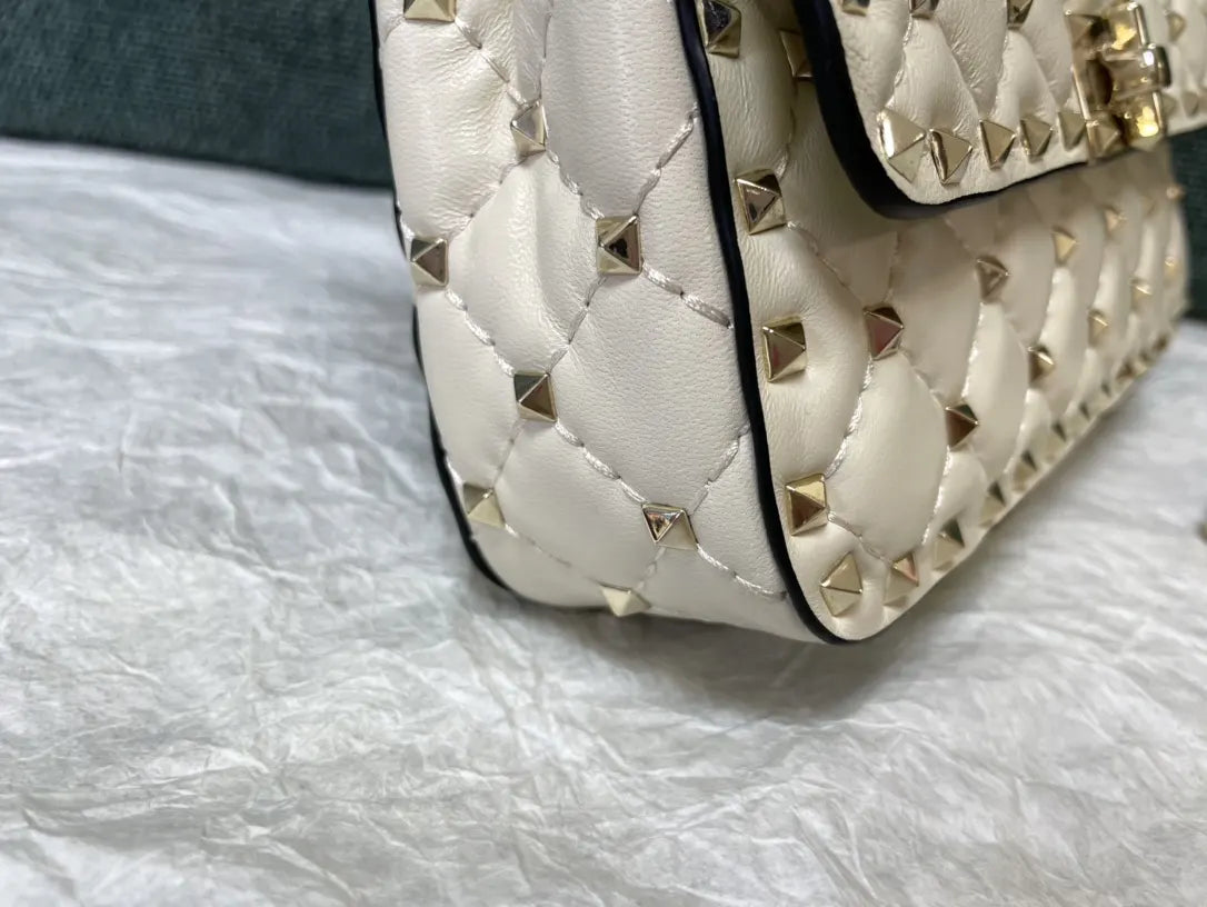 Valentino Cream Quilted Bag - Hình 4