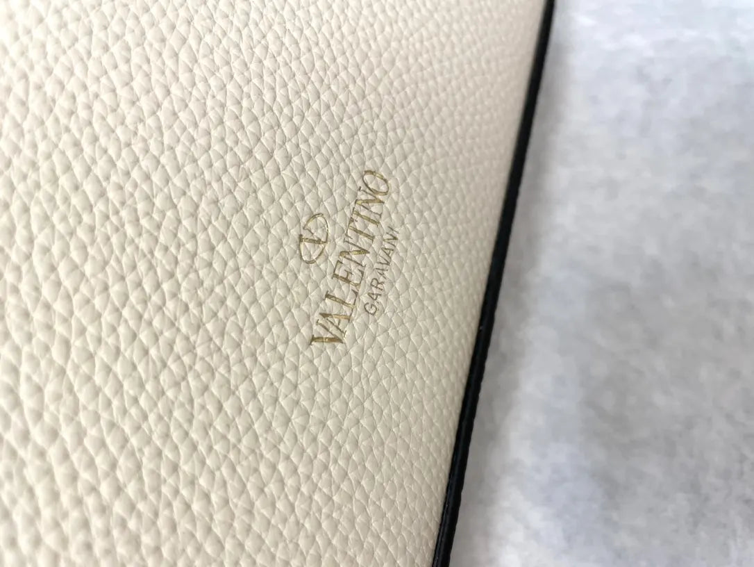 Valentino Ivory Rockstud Crossbody - Hình 5