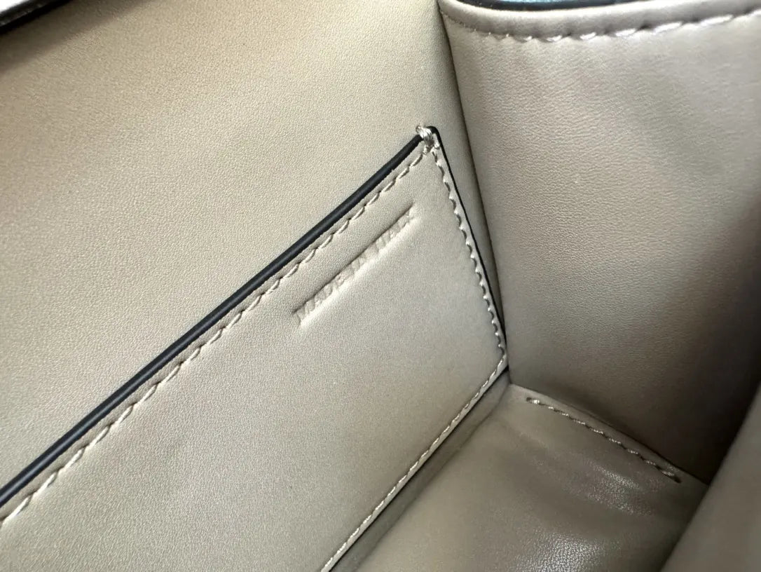 Valentino Silver VLogo Chain Bag - Hình 8
